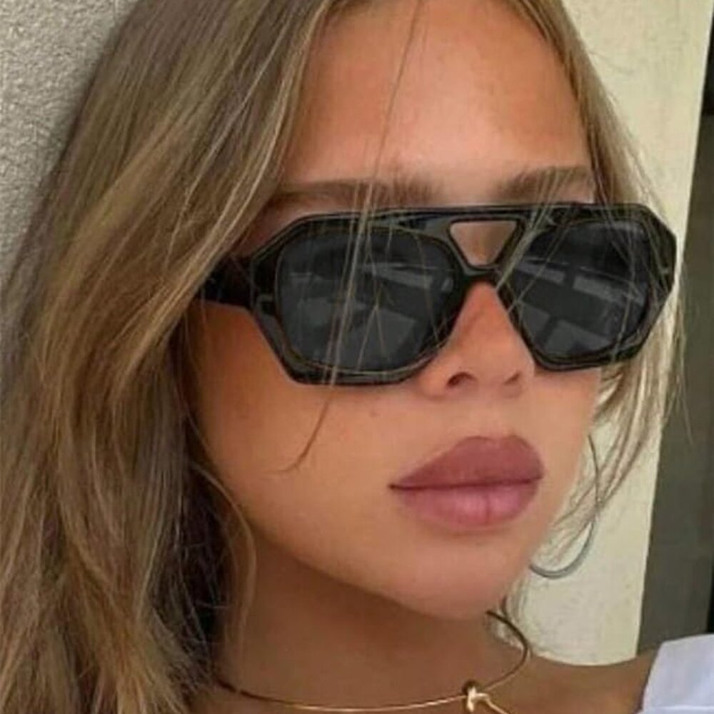 Trendy plastic aviator sunglasses